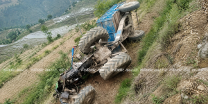 कालीकोटमा ट्याक्टर दुर्घटना हुदा चालक सहित २ जना घाइते